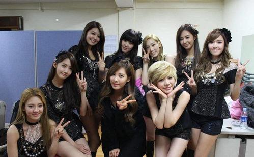 gidle成员在线吃瓜,揭秘娱乐圈幕后趣闻