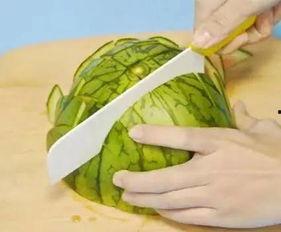 吃瓜不吐橡胶皮